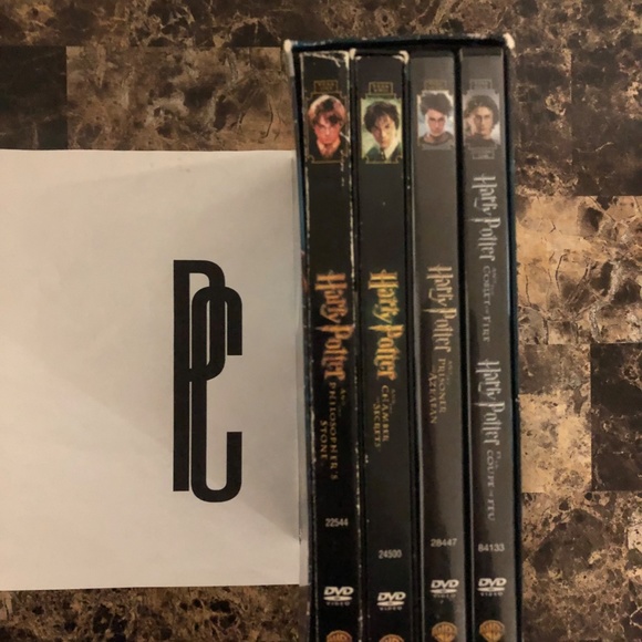 Harry Potter Years 1-4 Box Set DVD Collection - Picture 3 of 4